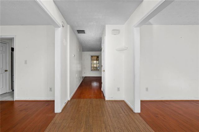 545 Sterling Pointe Court, Lawrenceville, GA 30043