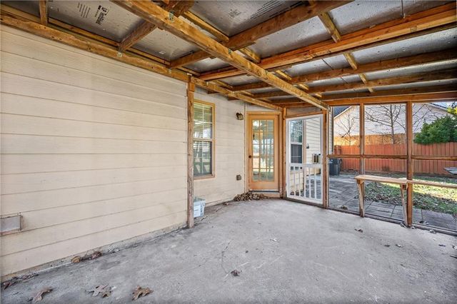 545 Sterling Pointe Court, Lawrenceville, GA 30043