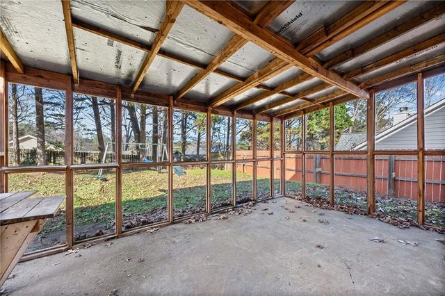 545 Sterling Pointe Court, Lawrenceville, GA 30043