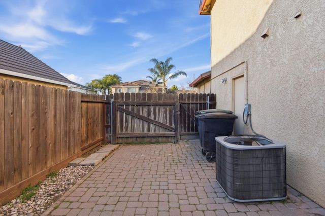 2808 Medinah Way, Modesto, CA 95355