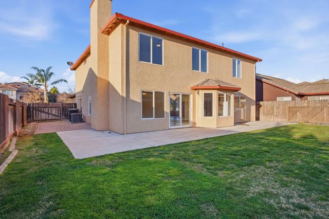 2808 Medinah Way, Modesto, CA 95355