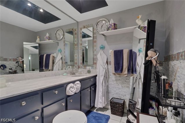423 SW 39th ST, Cape Coral, FL 33914