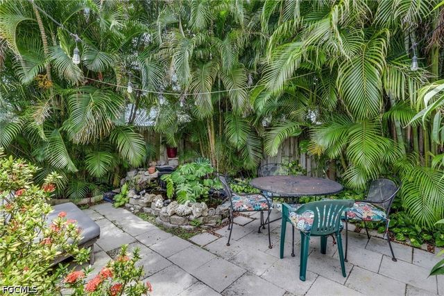 423 SW 39th ST, Cape Coral, FL 33914