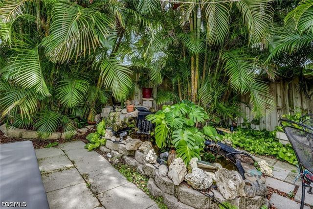 423 SW 39th ST, Cape Coral, FL 33914