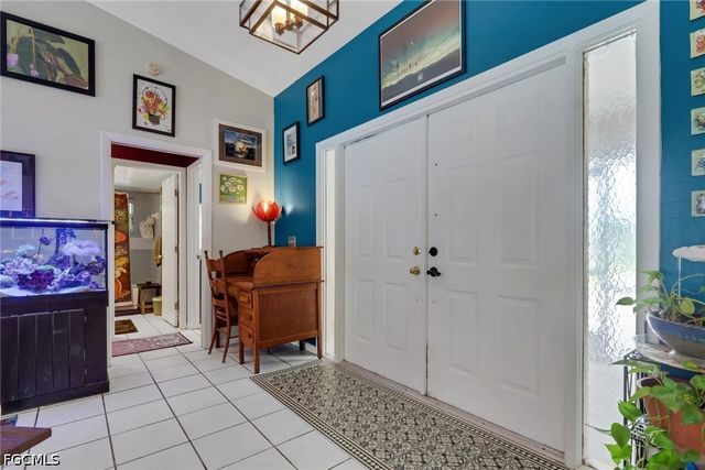 423 SW 39th ST, Cape Coral, FL 33914