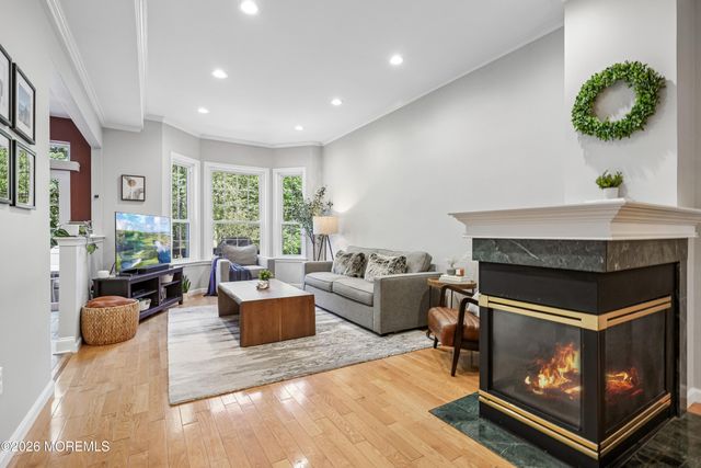 20 Kensington Drive, Randolph, NJ 07869