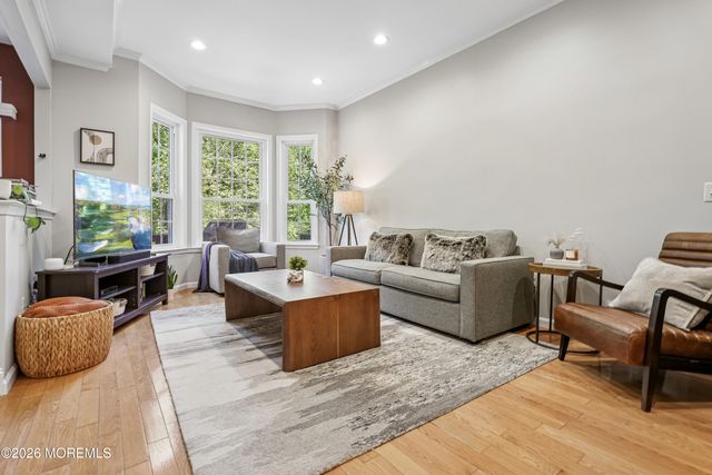 20 Kensington Drive, Randolph, NJ 07869