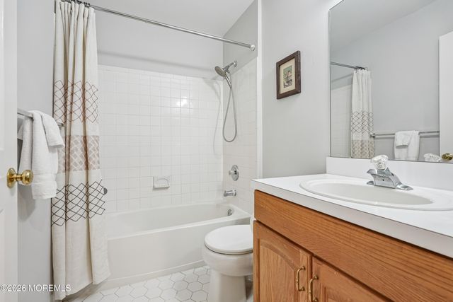 20 Kensington Drive, Randolph, NJ 07869