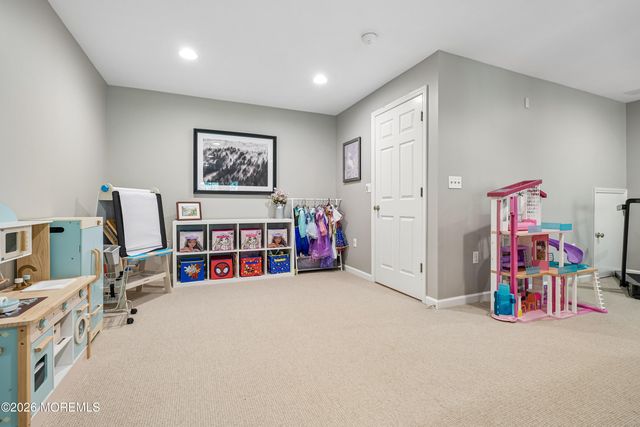 20 Kensington Drive, Randolph, NJ 07869