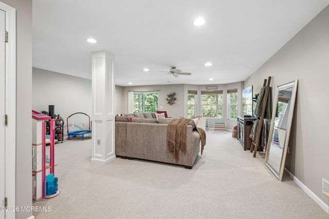 20 Kensington Drive, Randolph, NJ 07869