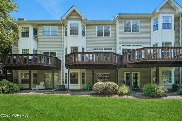 20 Kensington Drive, Randolph, NJ 07869