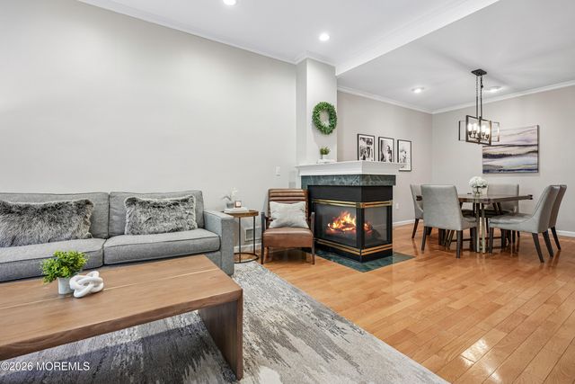 20 Kensington Drive, Randolph, NJ 07869