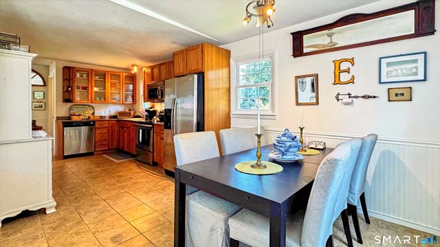 8 Kenn Road, Old Saybrook, CT 06475