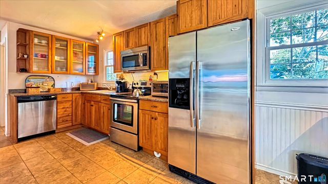 8 Kenn Road, Old Saybrook, CT 06475