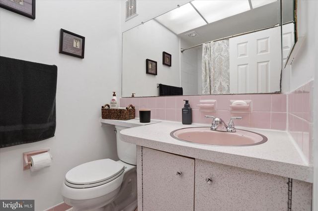 10915 HEFLIN RD, Philadelphia, PA 19154