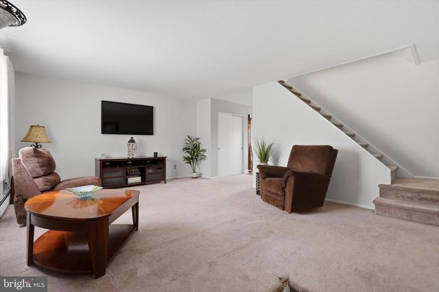 10915 HEFLIN RD, Philadelphia, PA 19154