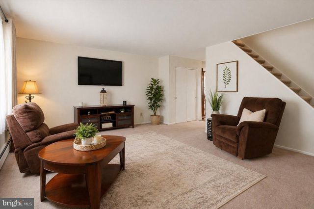 10915 HEFLIN RD, Philadelphia, PA 19154