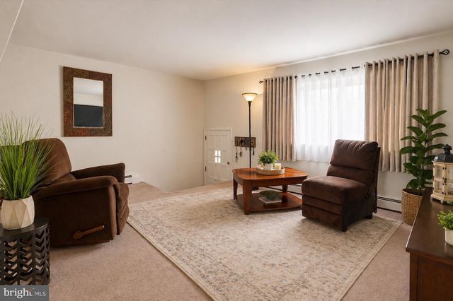 10915 HEFLIN RD, Philadelphia, PA 19154