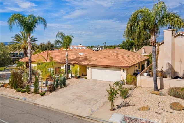 23572 Continental Drive, Canyon Lake, CA 92587