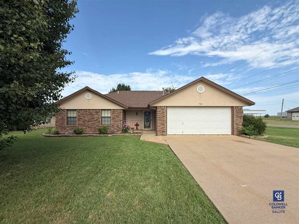 739 N 3rd Street, Cyril, OK 73029