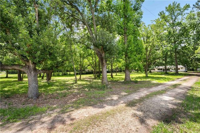 10161 Pollard Road, Semmes, AL 36575