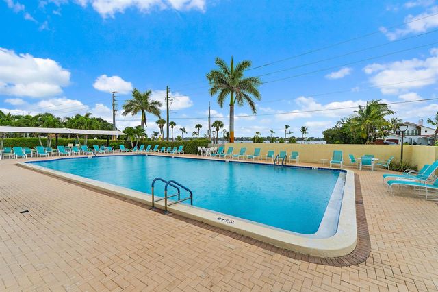 1800 SE Saint Lucie Boulevard 7-201, Stuart, FL 34996