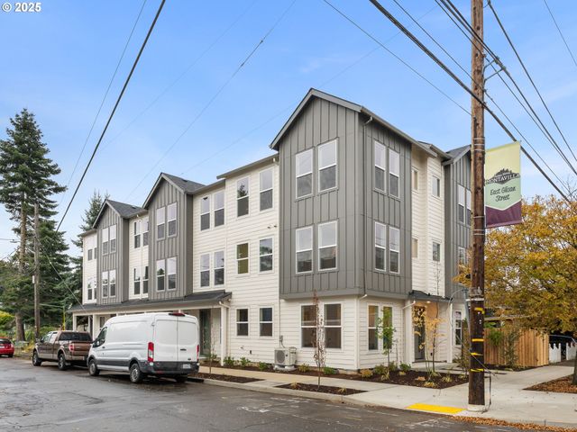 7190 Ne Glisan St, Portland, OR 97213