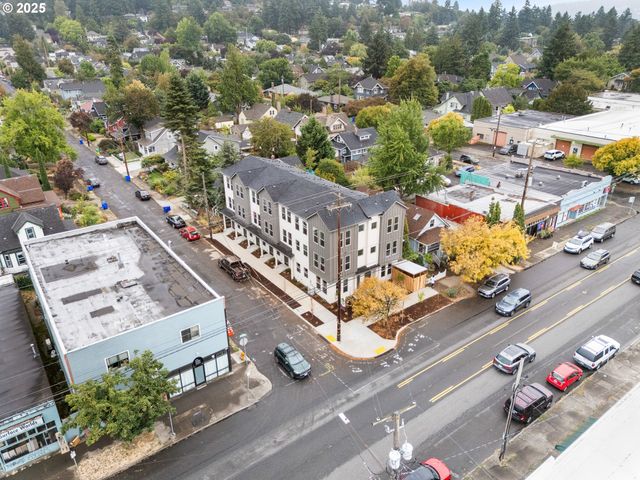 7190 Ne Glisan St, Portland, OR 97213