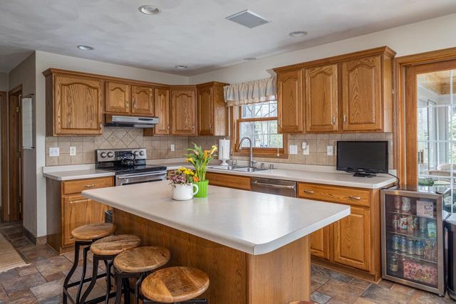 W5940 MOONFLOWER DRIVE, Appleton, WI 54915