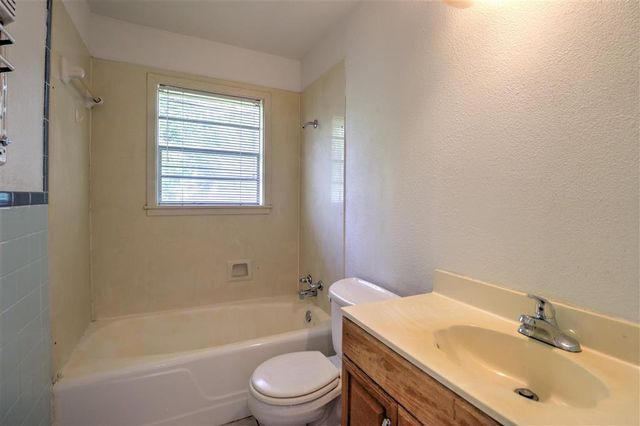 701 Park Hill Drive, Lake Charles, LA 70605