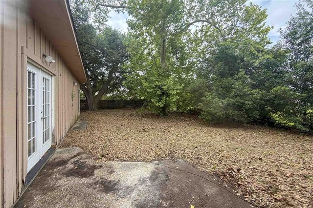 701 Park Hill Drive, Lake Charles, LA 70605