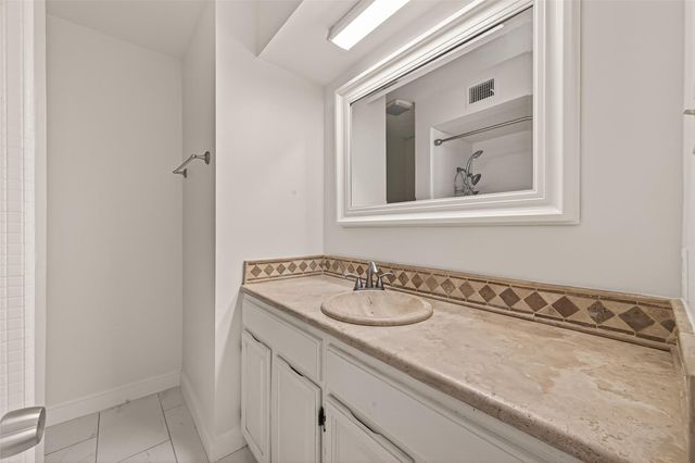 2710 Mason Street, Houston, TX 77006