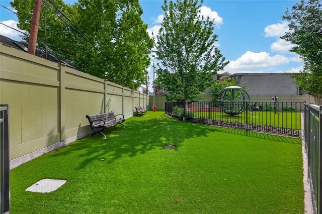 2710 Mason Street, Houston, TX 77006