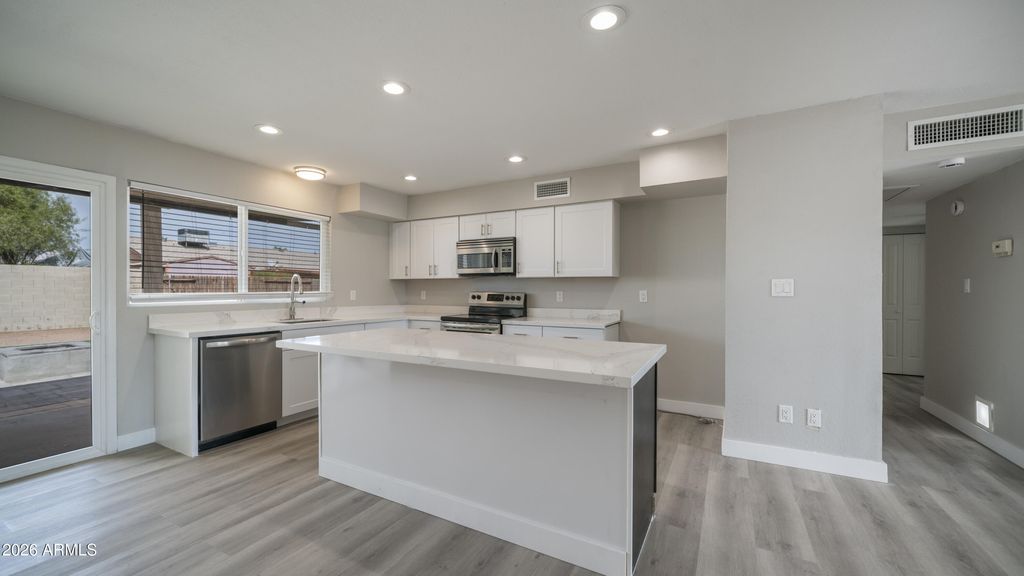 2334 W PORTOBELLO Avenue, Mesa, AZ 85202 — photo 2