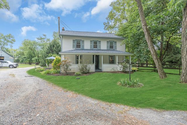 14 Maxim Road, Howell, NJ 07731