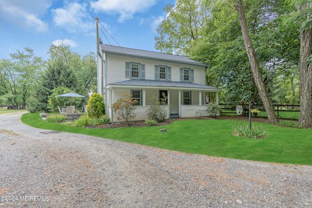 14 Maxim Road, Howell, NJ 07731