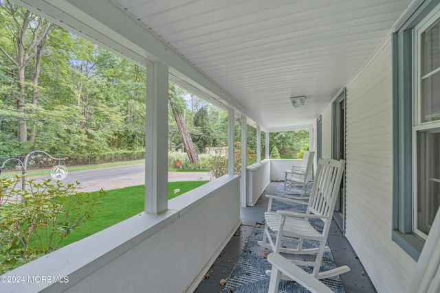 14 Maxim Road, Howell, NJ 07731