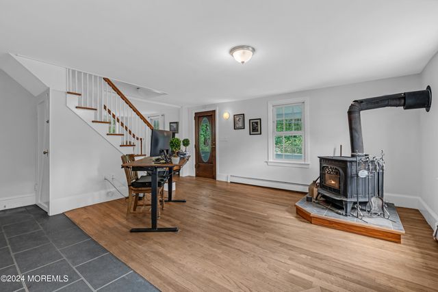 14 Maxim Road, Howell, NJ 07731