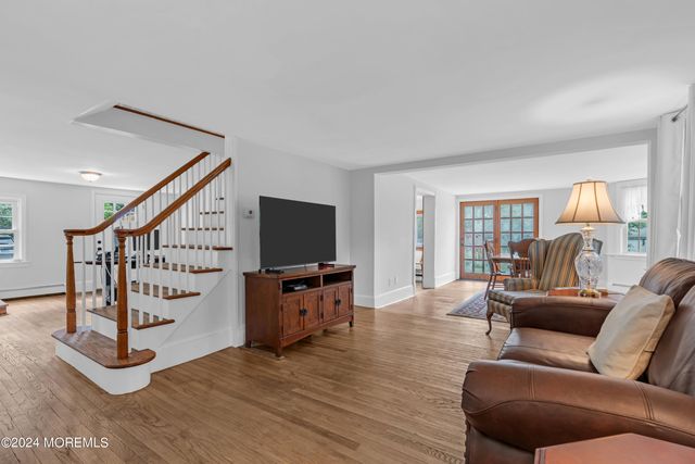 14 Maxim Road, Howell, NJ 07731