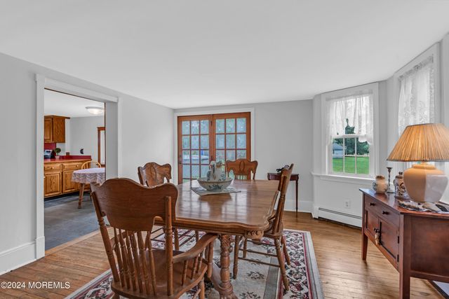 14 Maxim Road, Howell, NJ 07731