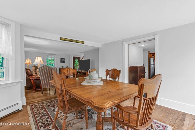 14 Maxim Road, Howell, NJ 07731
