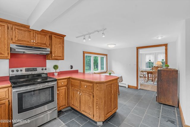 14 Maxim Road, Howell, NJ 07731