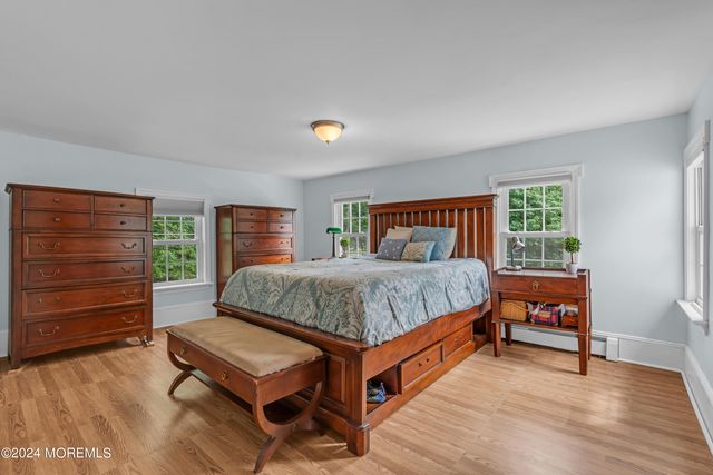 14 Maxim Road, Howell, NJ 07731