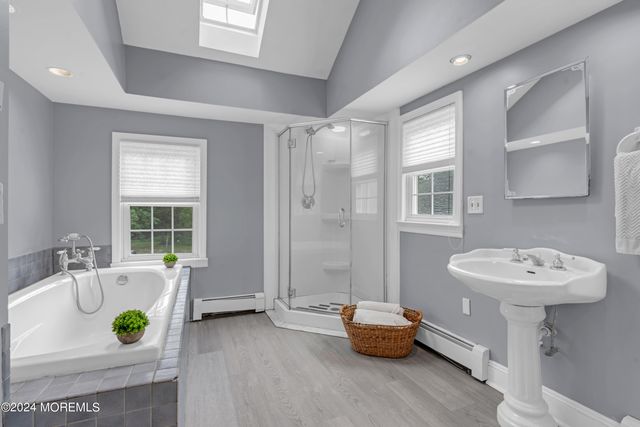 14 Maxim Road, Howell, NJ 07731