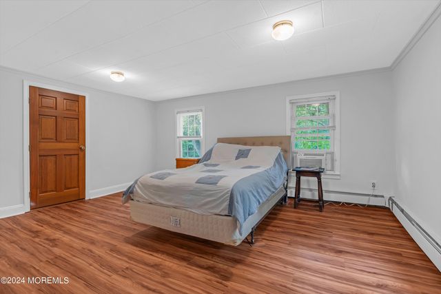 14 Maxim Road, Howell, NJ 07731