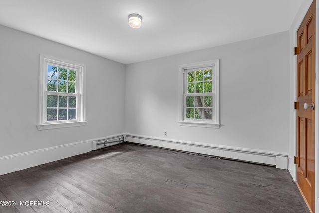 14 Maxim Road, Howell, NJ 07731