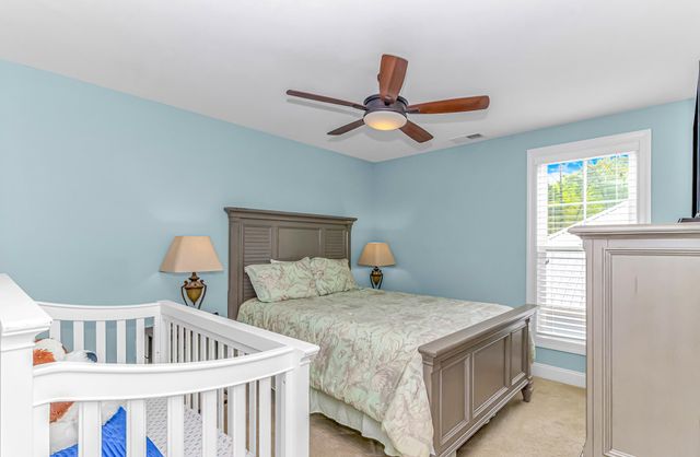 40 Big Oak Pl., Pawleys Island, SC 29585