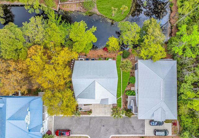 40 Big Oak Pl., Pawleys Island, SC 29585