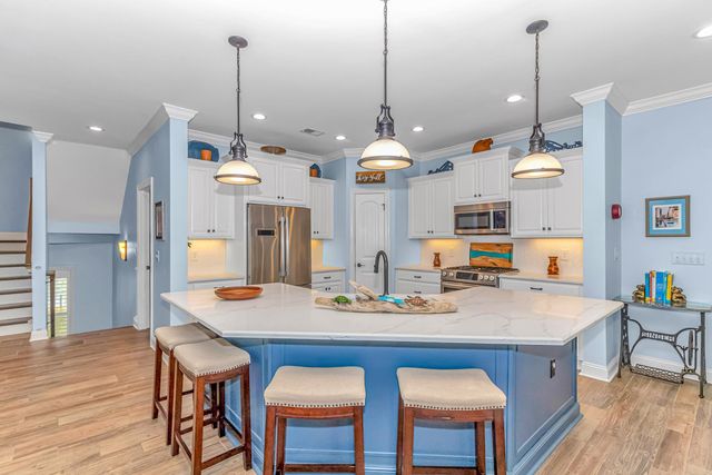 40 Big Oak Pl., Pawleys Island, SC 29585