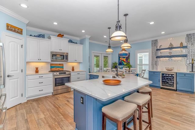 40 Big Oak Pl., Pawleys Island, SC 29585